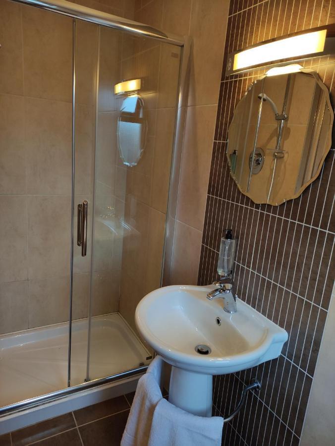 Ma Dwyer'S Guest Accommodation Navan Ngoại thất bức ảnh